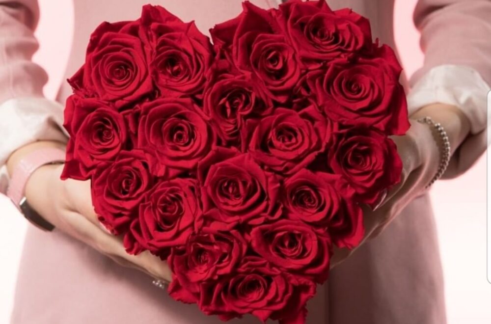 Boîte Cœur de Roses : Un Cadeau Romantique et Élégant – Image 4